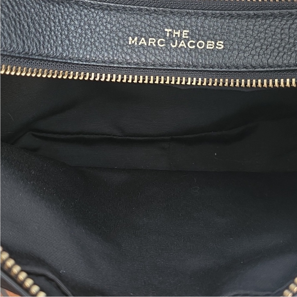 Marc Jacob’s Black Leather Crossbody Bag - Picture 4 of 15